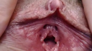 amateur big paristube clit rubbing orgasm in closeup webcam